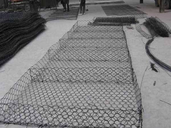 三擰石籠網 - 安平縣全昊金屬(shǔ)絲(sī)網制品有限公司圖片3