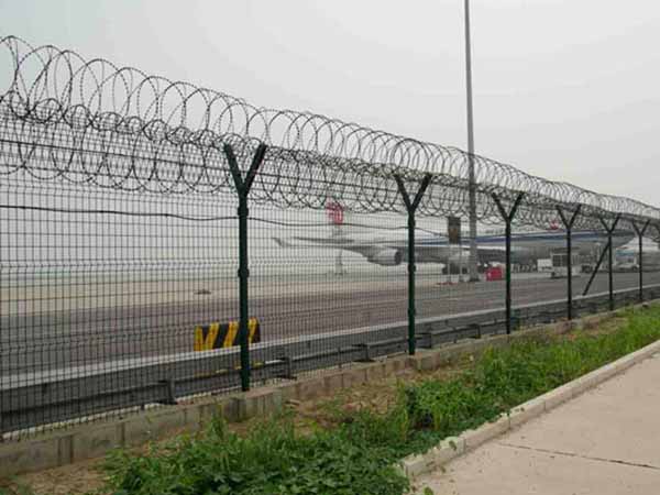 機場護欄網 - 安平縣全昊金屬(shǔ)絲(sī)網制品有限公司圖片3